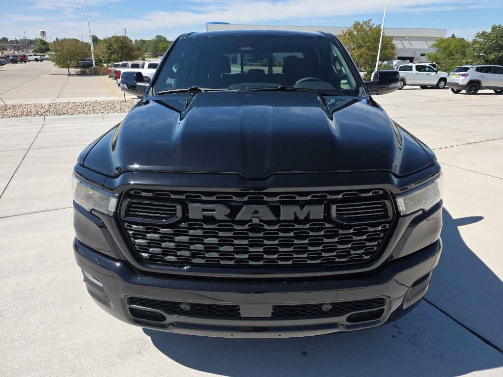 New 2027 Ram 1500 BIG HORN CREW CAB 4X4 5'7 BOX Pickup