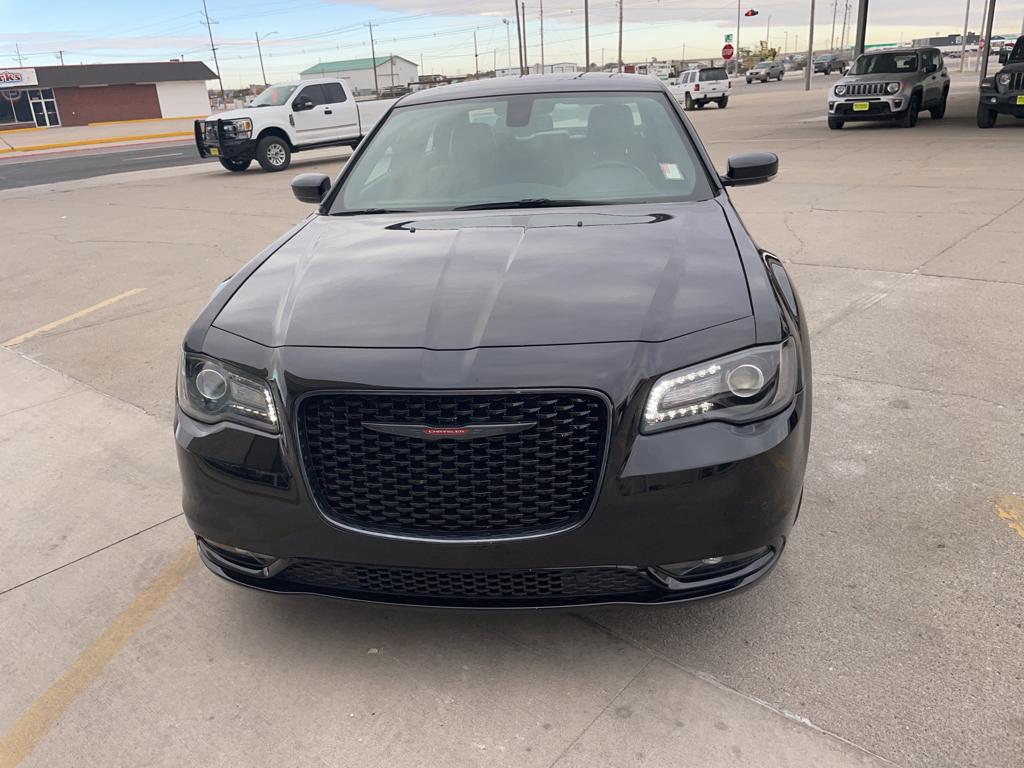 Used 2022 Chrysler 300 S with VIN 2C3CCABG6NH124480 for sale in Scottsbluff, NE