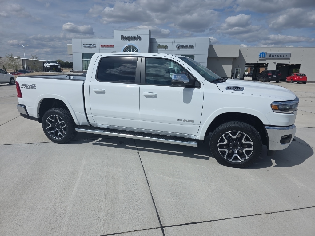 New 2026 Ram 1500 LARAMIE CREW CAB 4X4 5'7 BOX Pickup