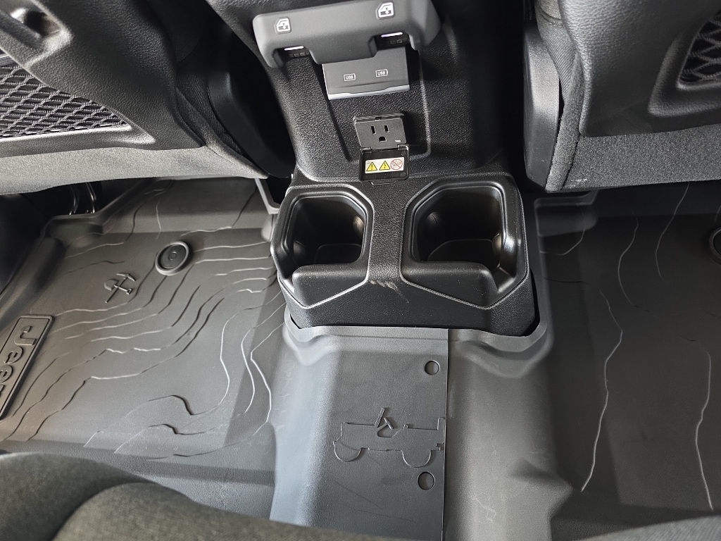 2025 Jeep Wrangler 4-Door Rubicon - Photo 23