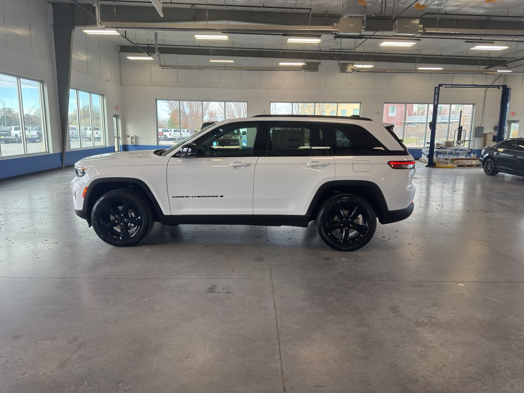 New 2025 Jeep Grand Cherokee ALTITUDE X 4X4 Sport Utility