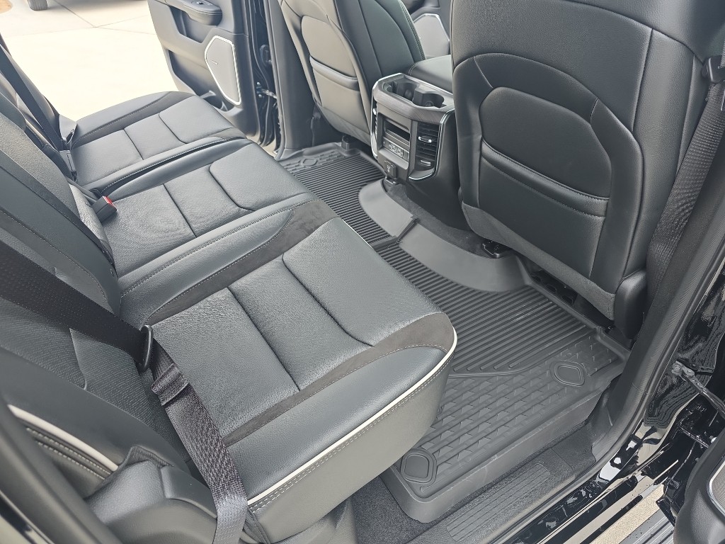 2026 RAM 1500 Laramie - Photo 19