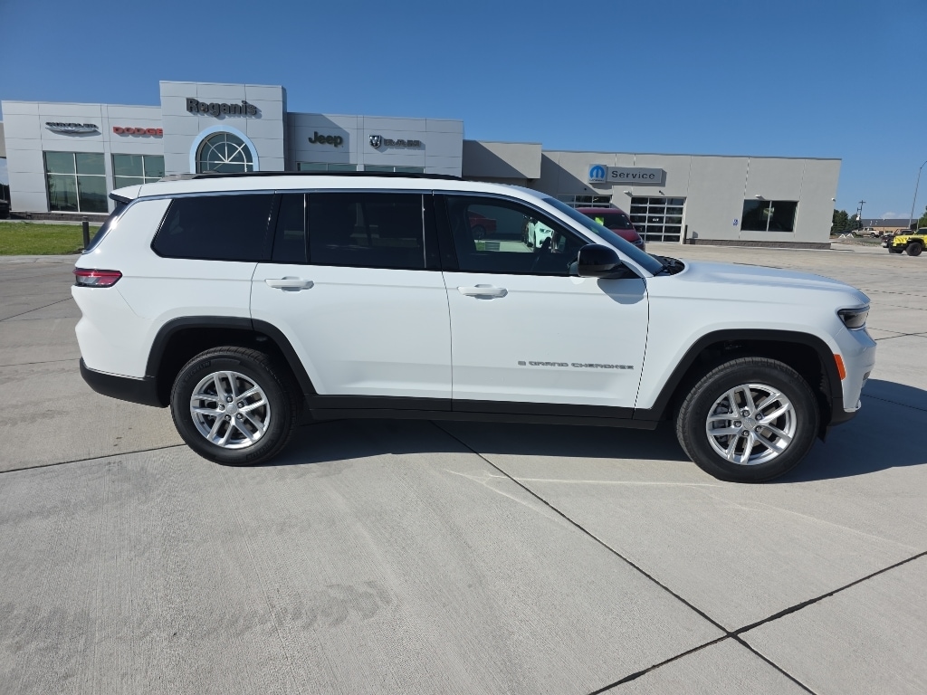 New 2026 Jeep Grand Cherokee L LAREDO X 4X4 Sport Utility