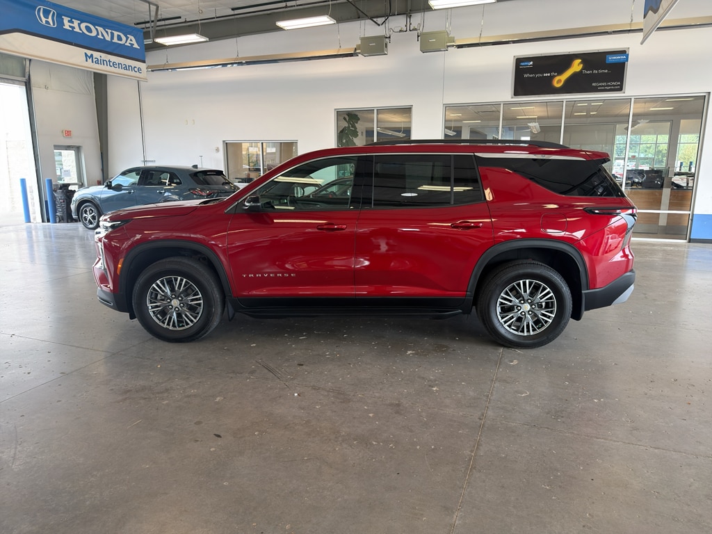 Used 2026 Chevrolet Traverse AWD LT SUV