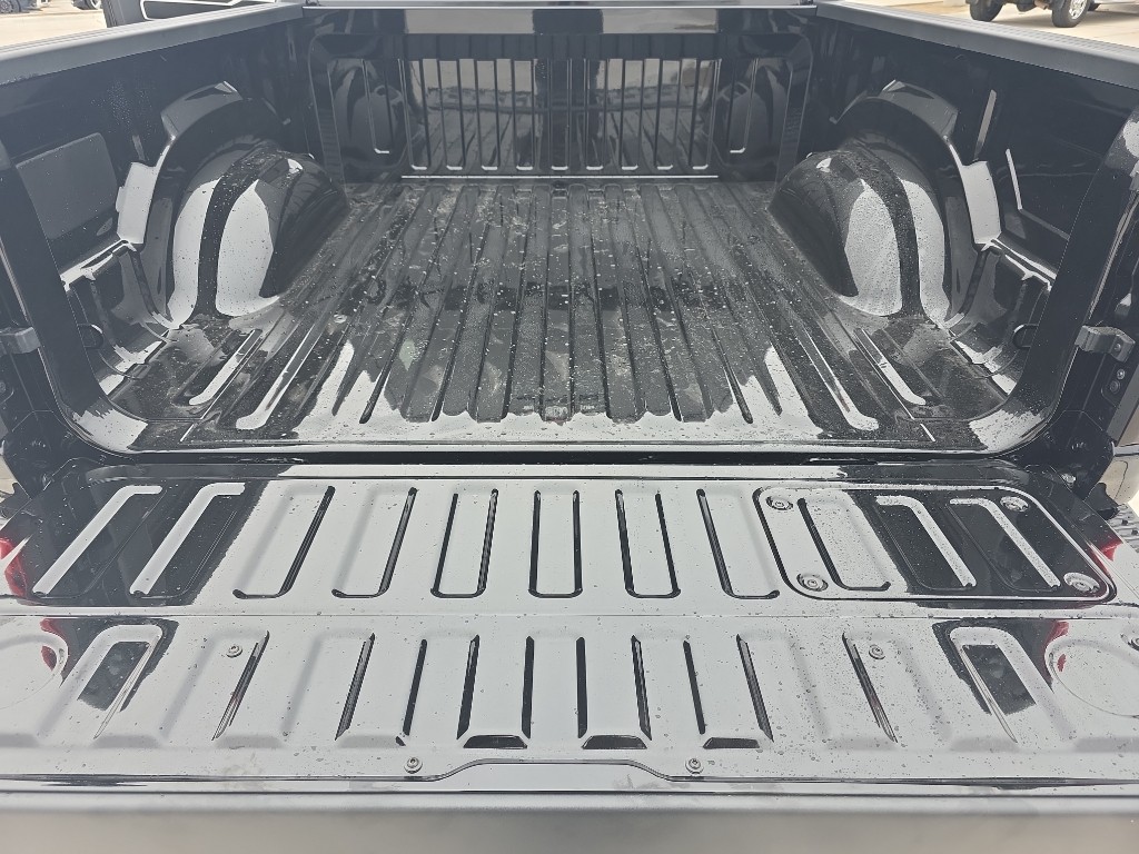 2026 RAM 1500 Laramie - Photo 18