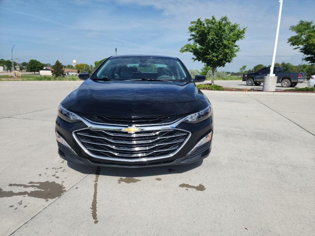 Used 2020 Chevrolet Malibu 1LT with VIN 1G1ZD5ST7LF090371 for sale in Scottsbluff, NE