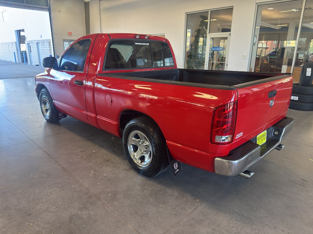2005 Dodge Ram SLT photo 3