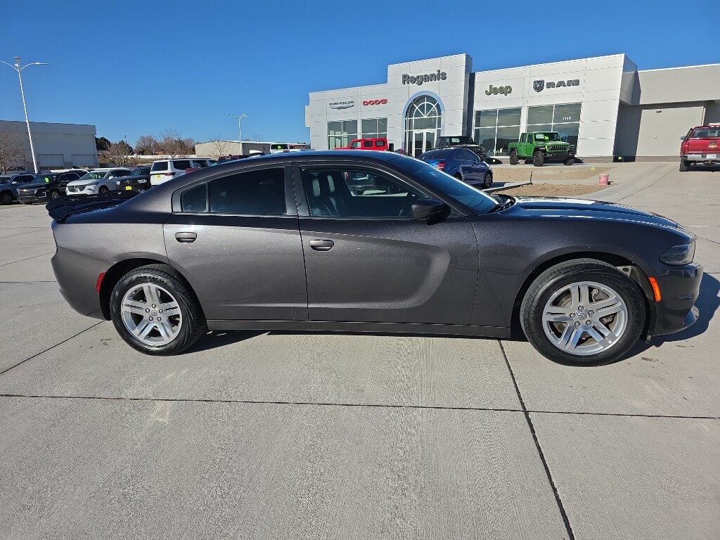 Used 2016 Dodge Charger SXT Sedan