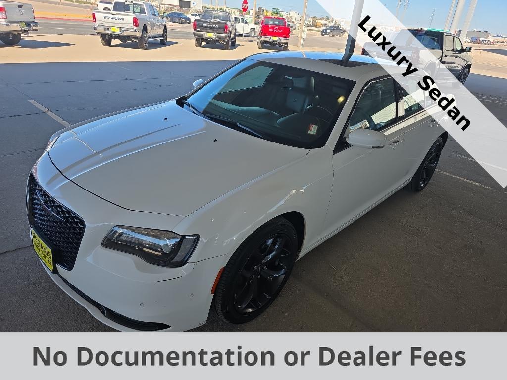 2021 Chrysler 300 S's photo