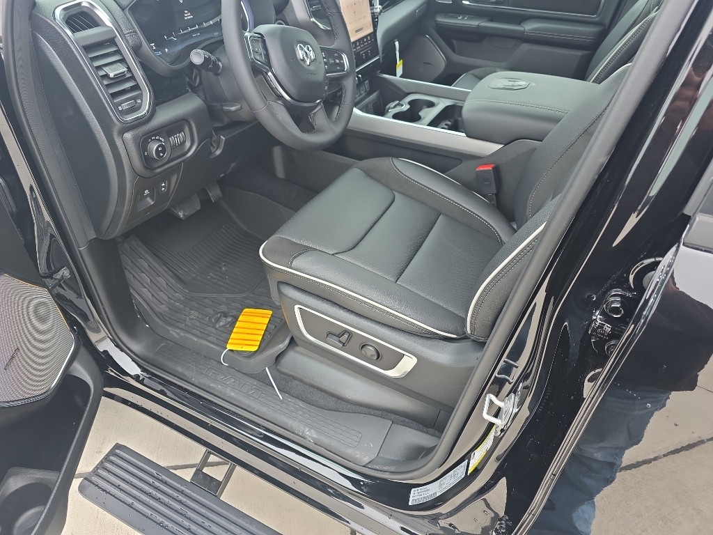 2026 RAM 1500 Laramie - Photo 14