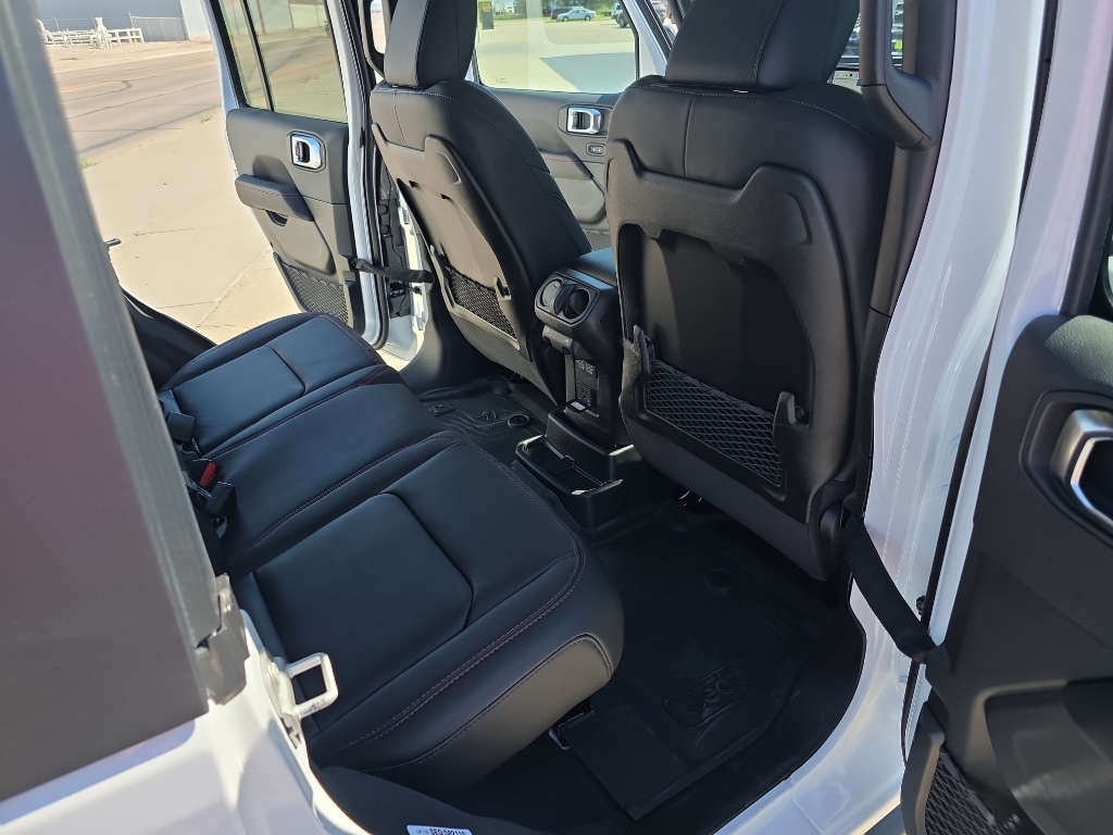 2025 Jeep Wrangler 4-Door Rubicon - Photo 19