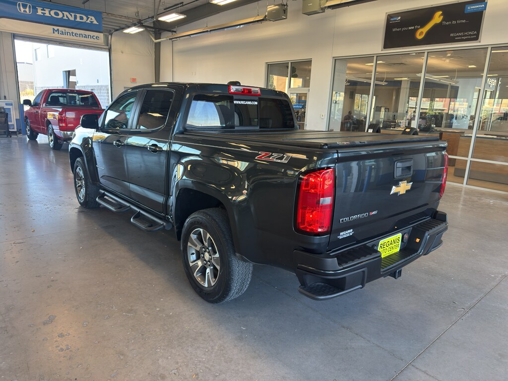 2017 Chevrolet Colorado Z71 photo 3