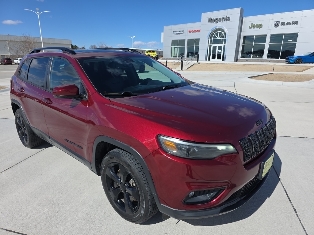 Used 2020 Jeep Cherokee Altitude SUV