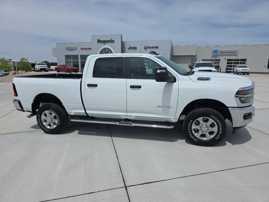 New 2026 Ram 2500 BIG HORN CREW CAB 4X4 6'4 BOX Pickup
