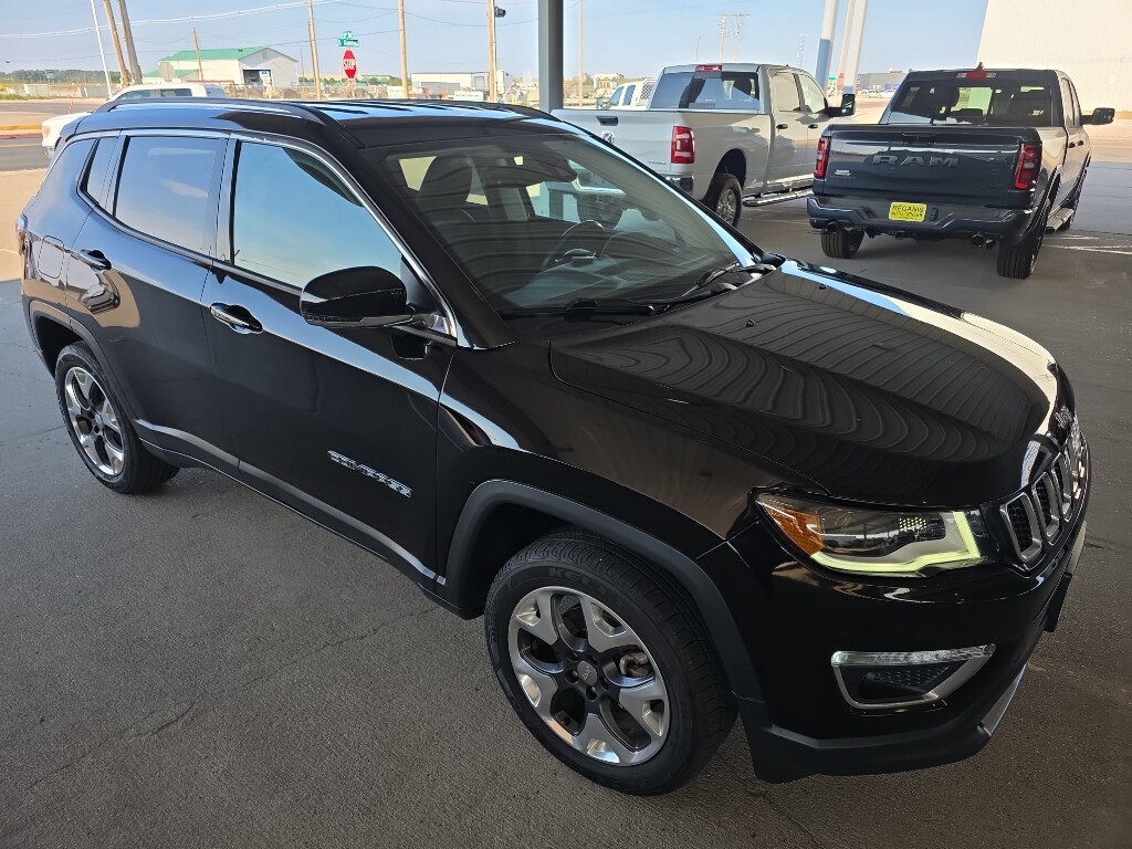 2018 Jeep Compass Limited photo 2