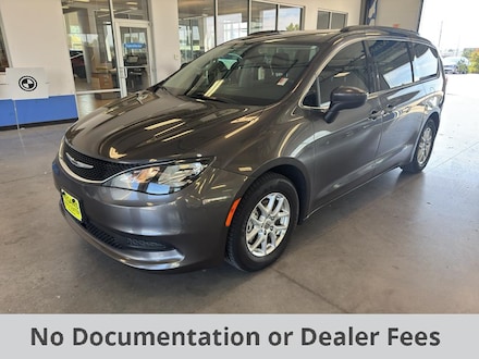 2021 Chrysler Voyager LXI Van Passenger Van