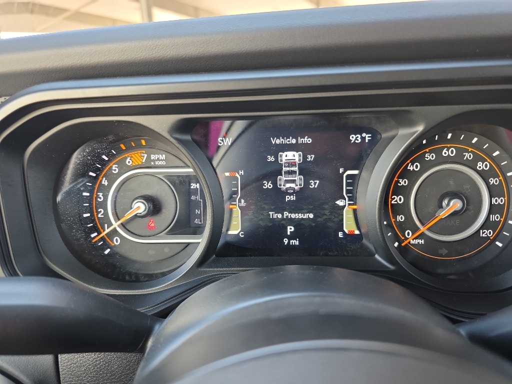 2025 Jeep Wrangler 4-Door Rubicon - Photo 11