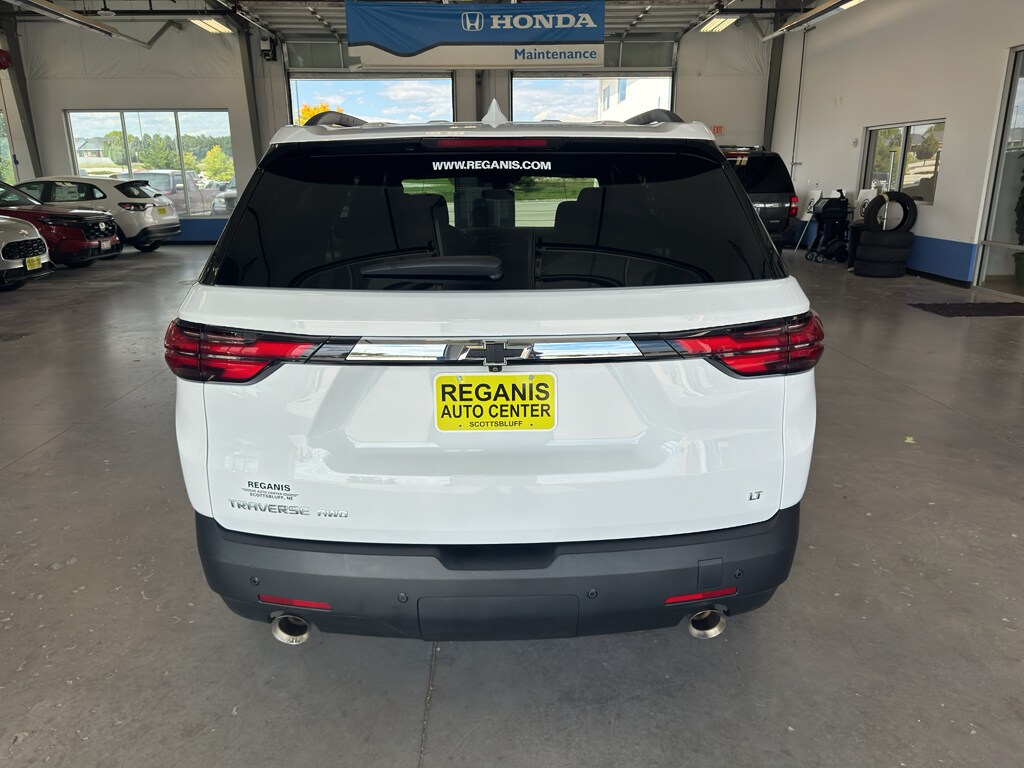 2023 Chevrolet Traverse Cloth photo 2