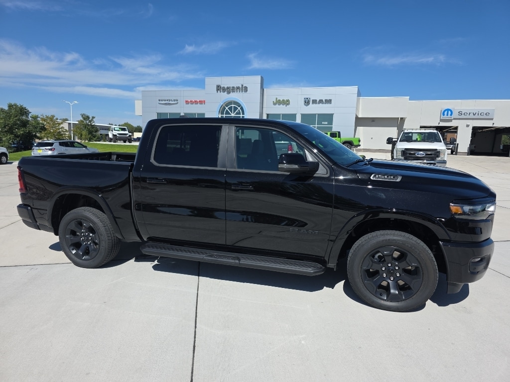 New 2027 Ram 1500 BIG HORN CREW CAB 4X4 5'7 BOX Pickup