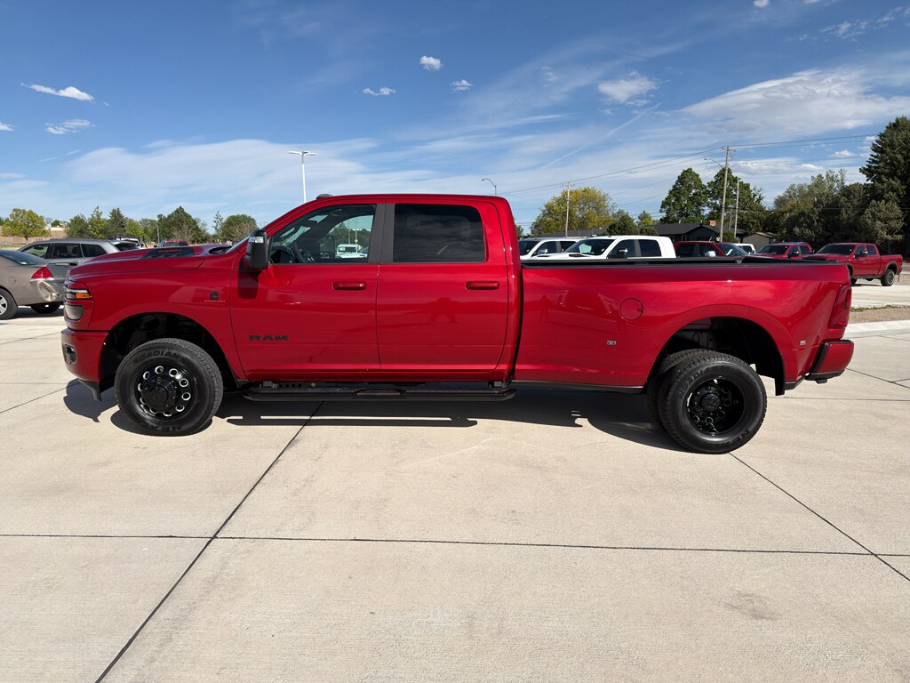 New 2026 Ram 3500 LARAMIE CREW CAB 4X4 8' BOX Pickup