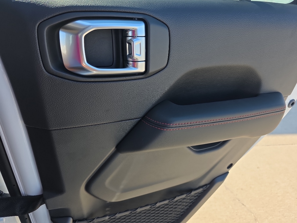 2025 Jeep Wrangler 4-Door Rubicon - Photo 20