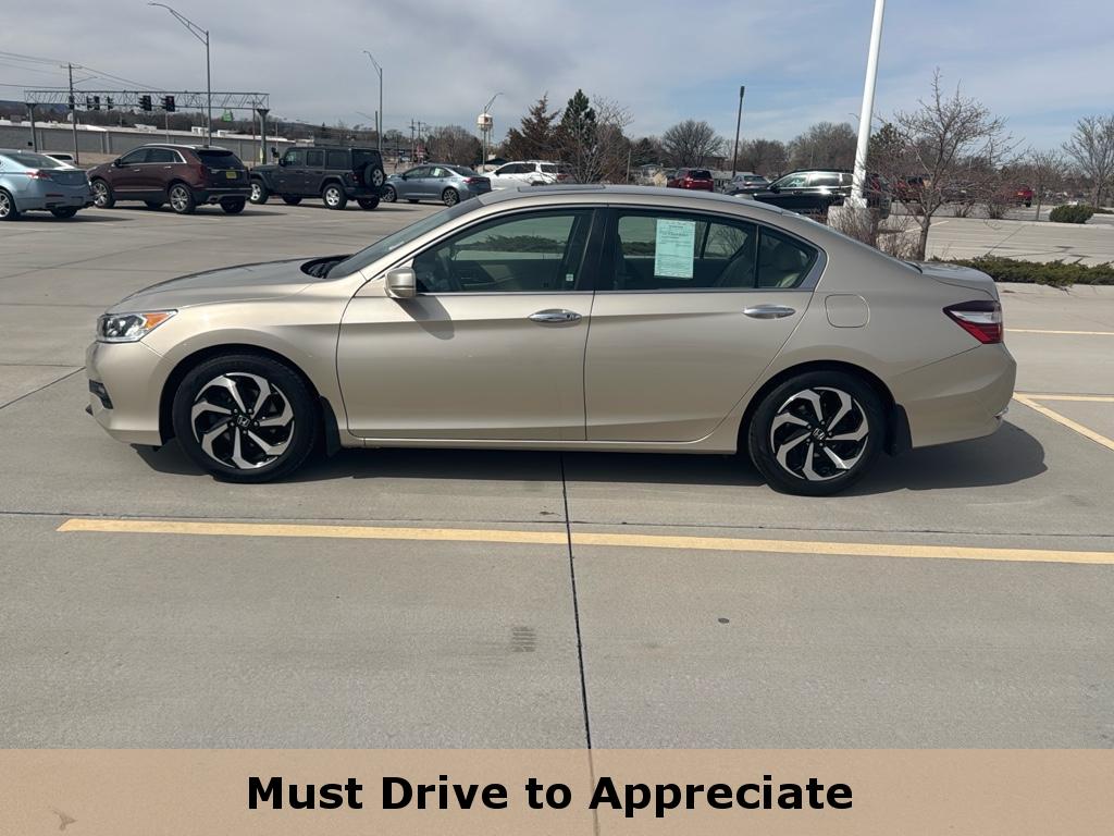 Used 2017 Honda Accord EX-L with VIN 1HGCR2F82HA080839 for sale in Scottsbluff, NE