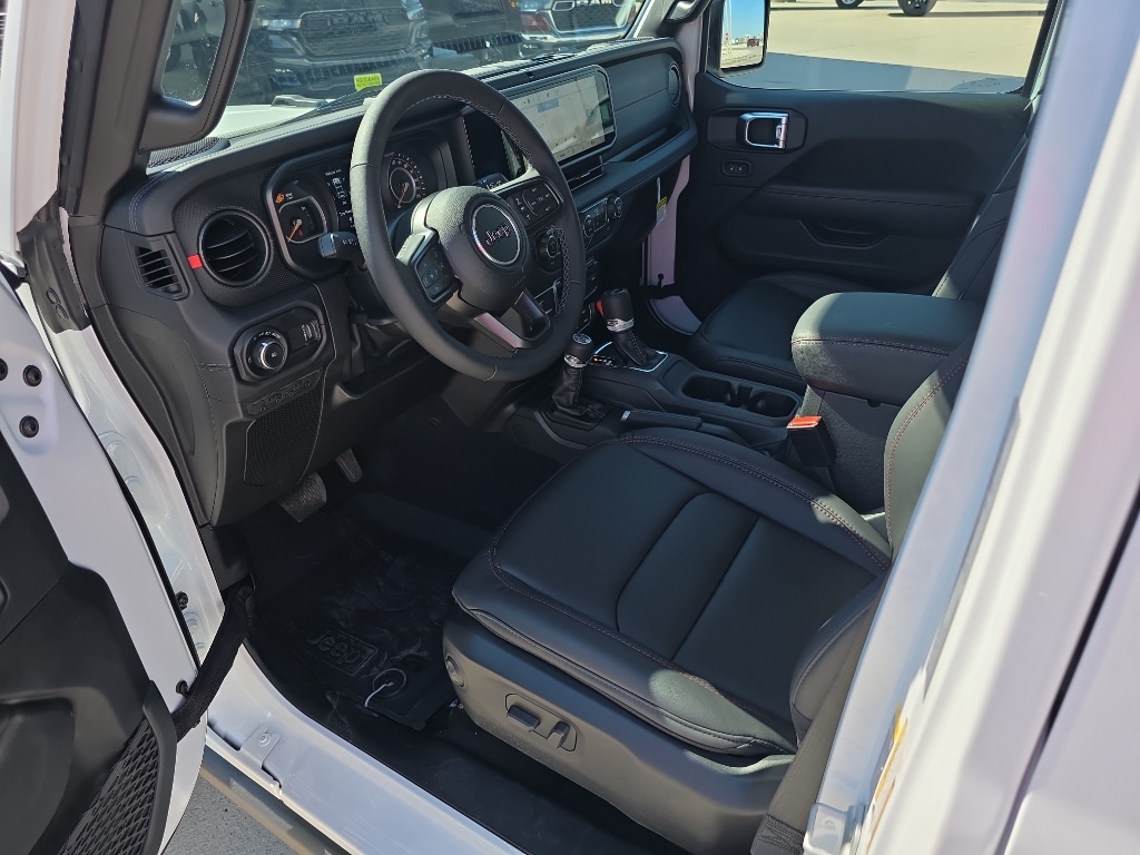 2025 Jeep Wrangler 4-Door Rubicon - Photo 12