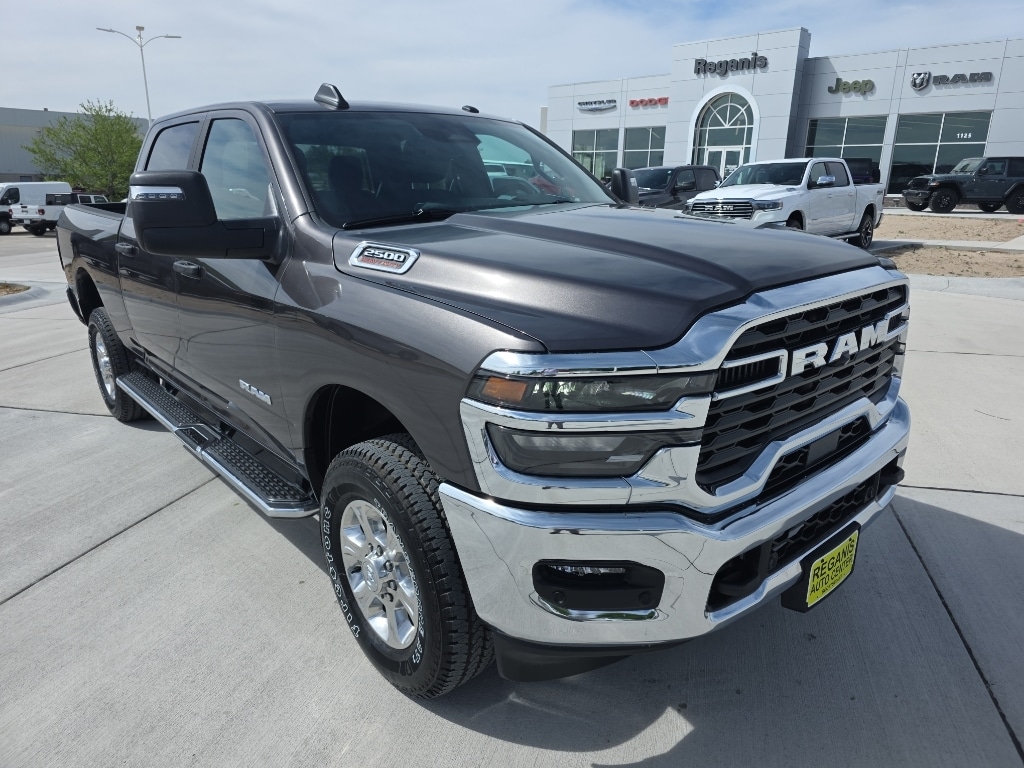 New 2026 Ram 2500 BIG HORN CREW CAB 4X4 6'4 BOX Pickup