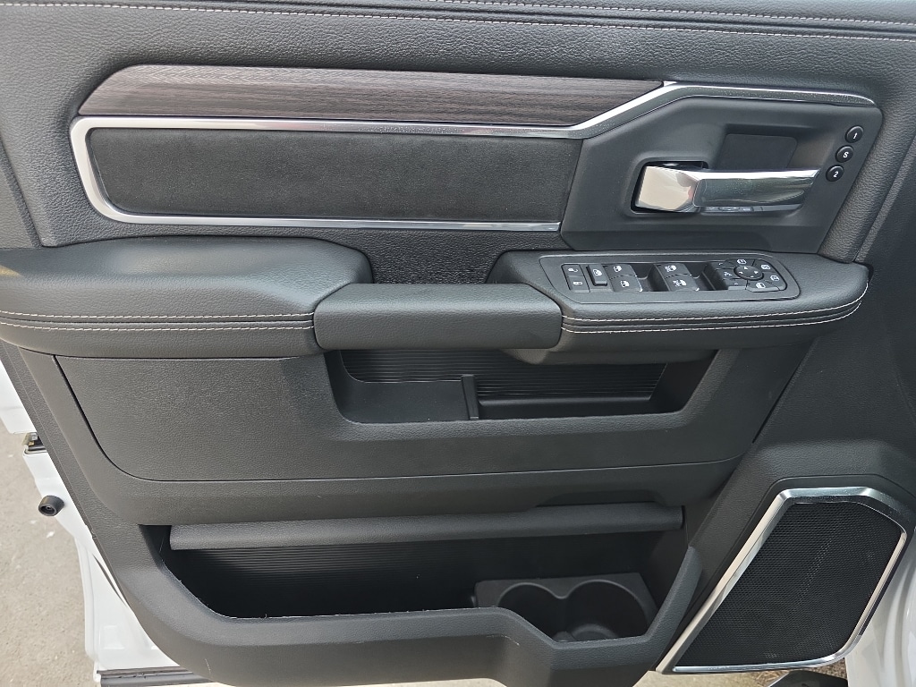 2026 RAM 2500 Laramie - Photo 15