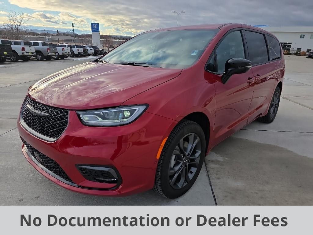 New 2026 Chrysler Pacifica SELECT AWD Passenger Van