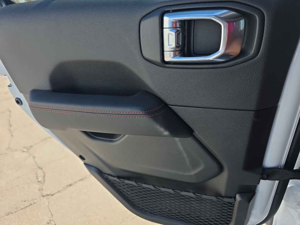 2025 Jeep Wrangler 4-Door Rubicon - Photo 17