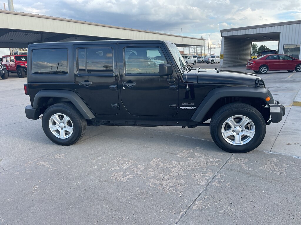 2011 Jeep Wrangler Unlimited Sport photo 4