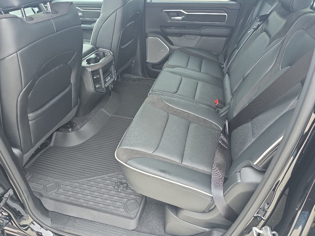 2026 RAM 1500 Laramie - Photo 16
