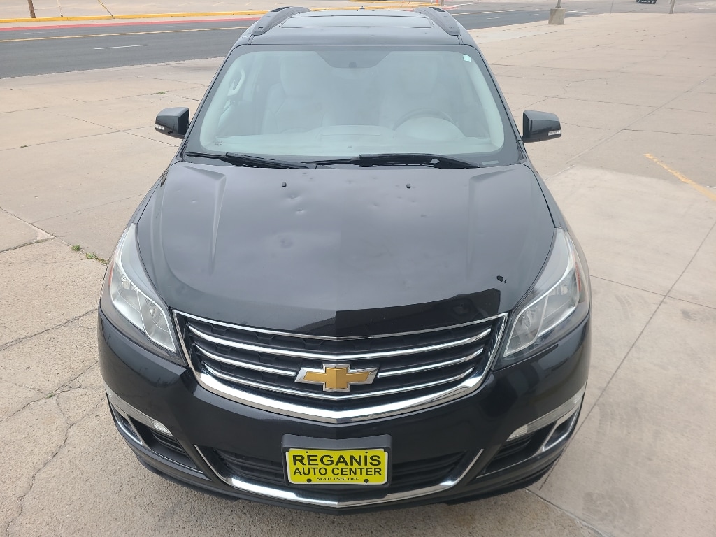 Used 2015 Chevrolet Traverse 2LT with VIN 1GNKVHKD2FJ115346 for sale in Scottsbluff, NE