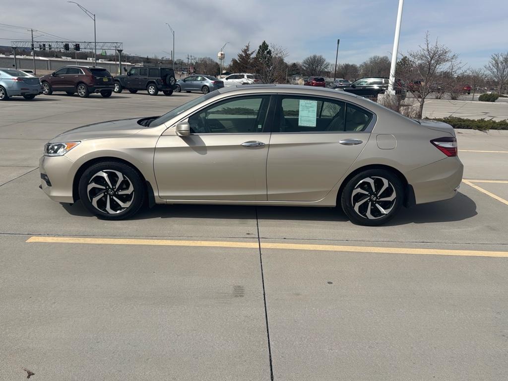 Used 2017 Honda Accord EX-L with VIN 1HGCR2F82HA080839 for sale in Scottsbluff, NE