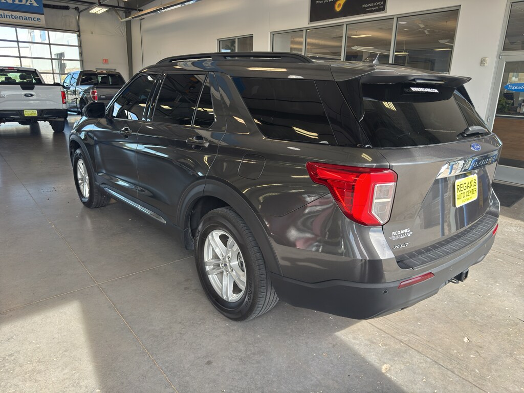 2020 Ford Explorer XLT photo 3