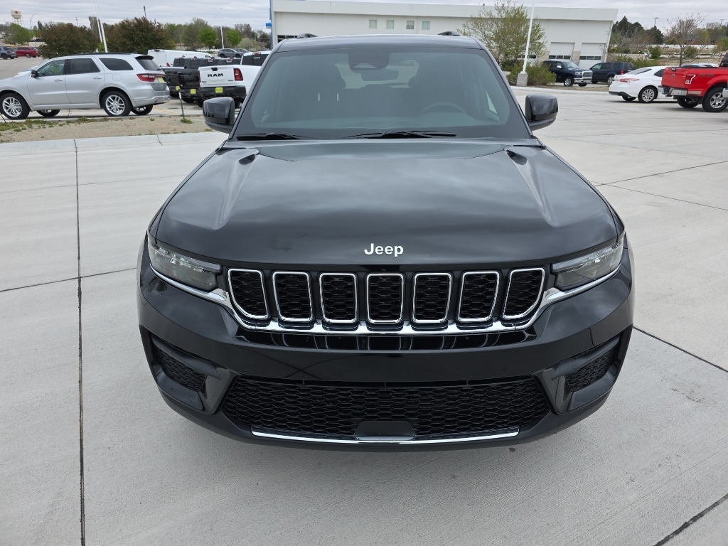 New 2026 Jeep Grand Cherokee LAREDO X 4X4 Sport Utility