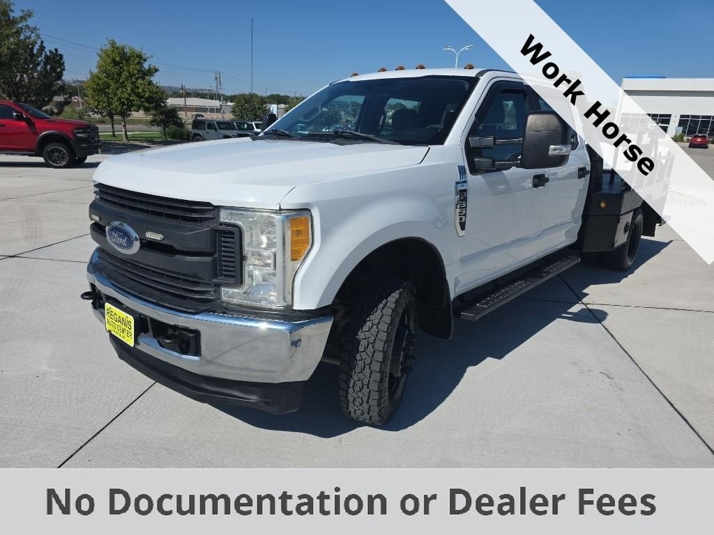 2017 Ford F-350 Super Duty Chassis Cab