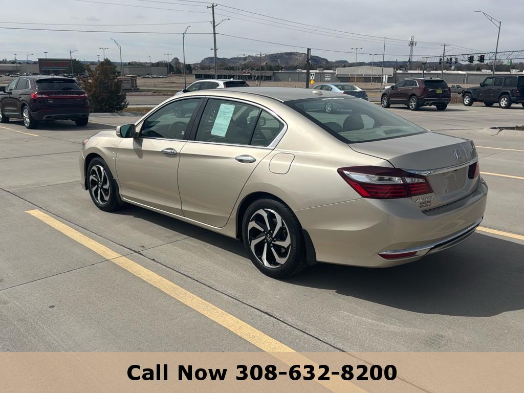 2017 Honda Accord EX-L photo 3