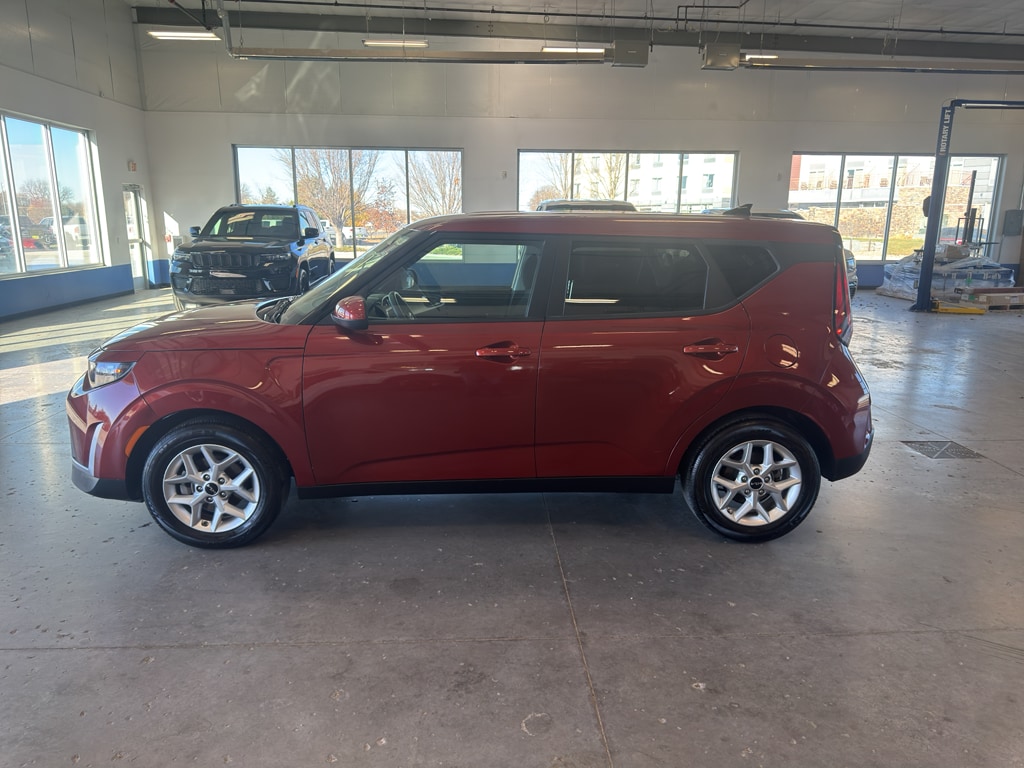 Used 2024 Kia Soul LX Hatchback