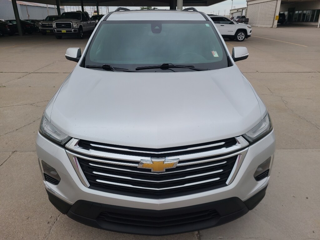2022 Chevrolet Traverse Leather photo 2