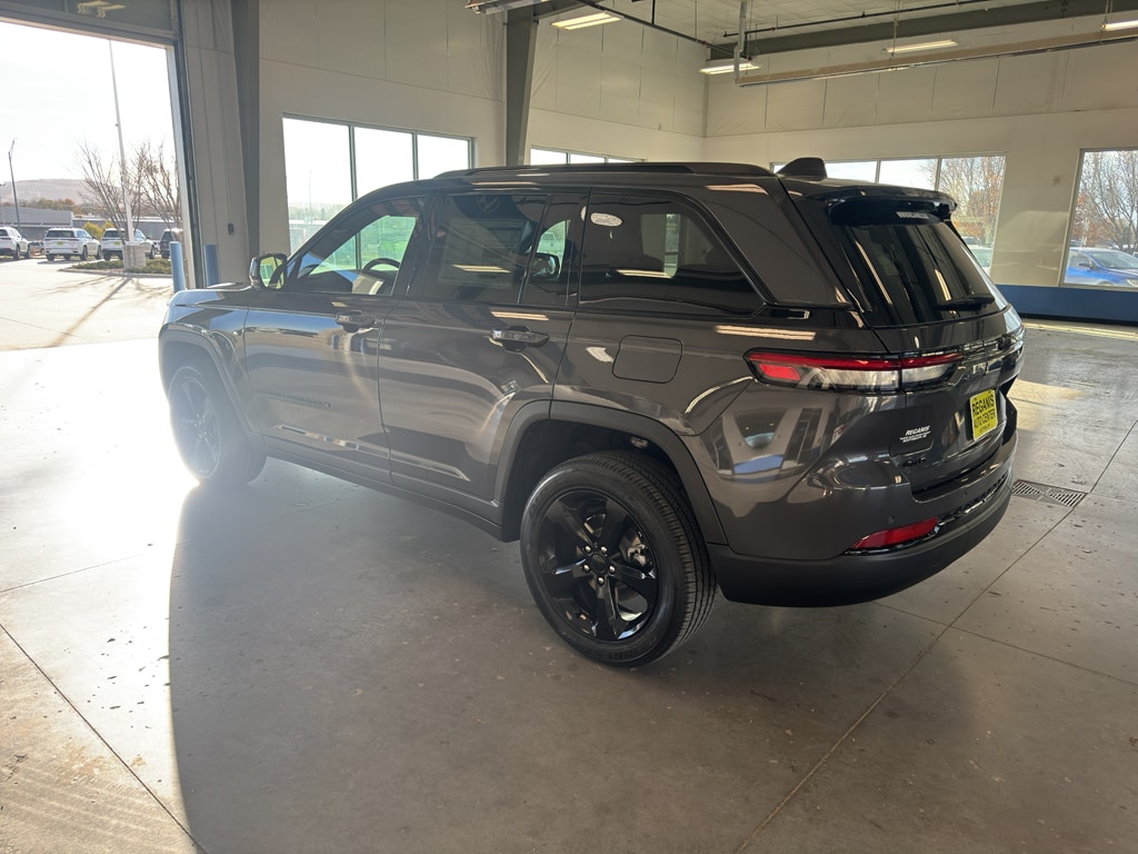 New 2025 Jeep Grand Cherokee ALTITUDE X 4X4 Sport Utility