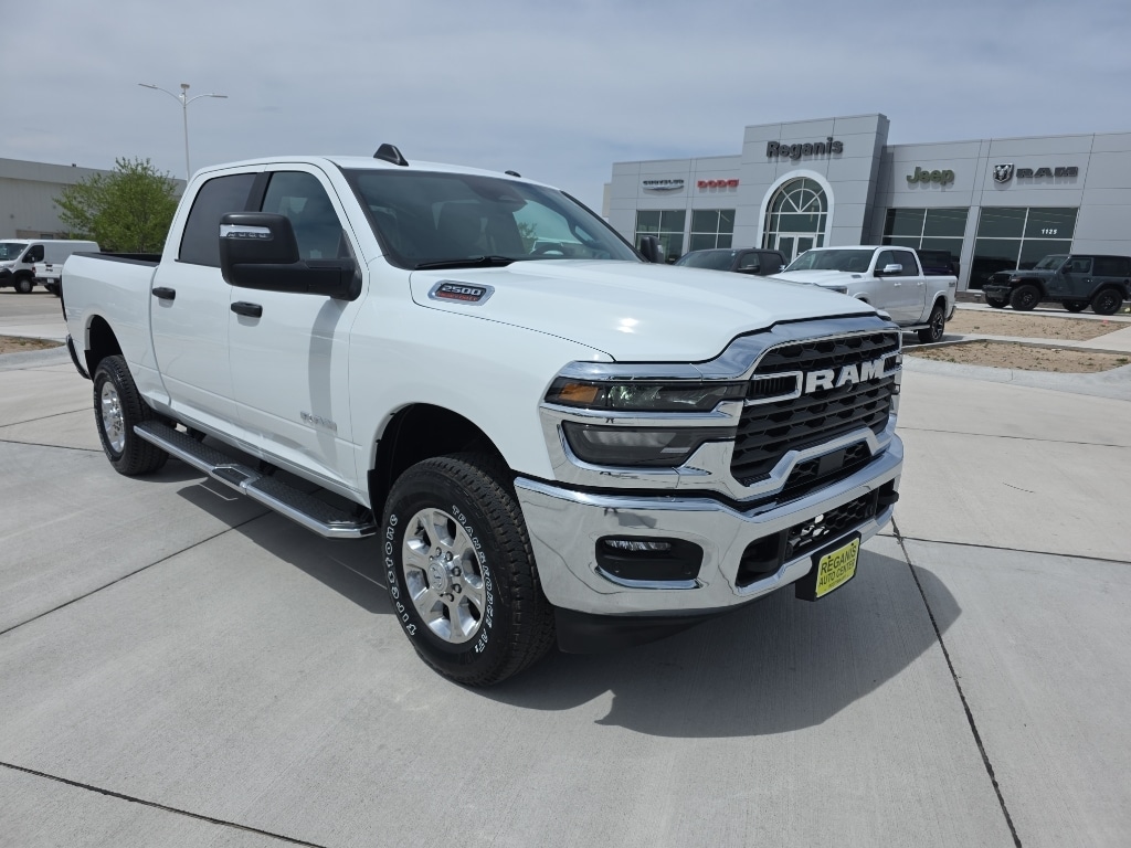 New 2026 Ram 2500 BIG HORN CREW CAB 4X4 6'4 BOX Pickup