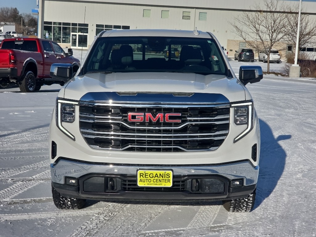 Used 2022 GMC Sierra SLT Truck Crew Cab