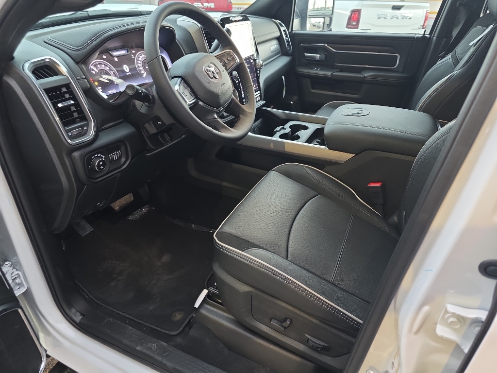2026 RAM 2500 Laramie - Photo 14