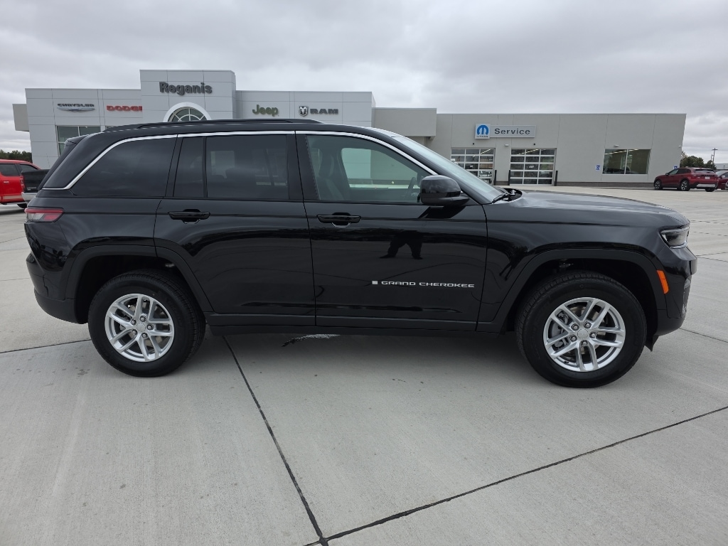 New 2026 Jeep Grand Cherokee LAREDO X 4X4 Sport Utility