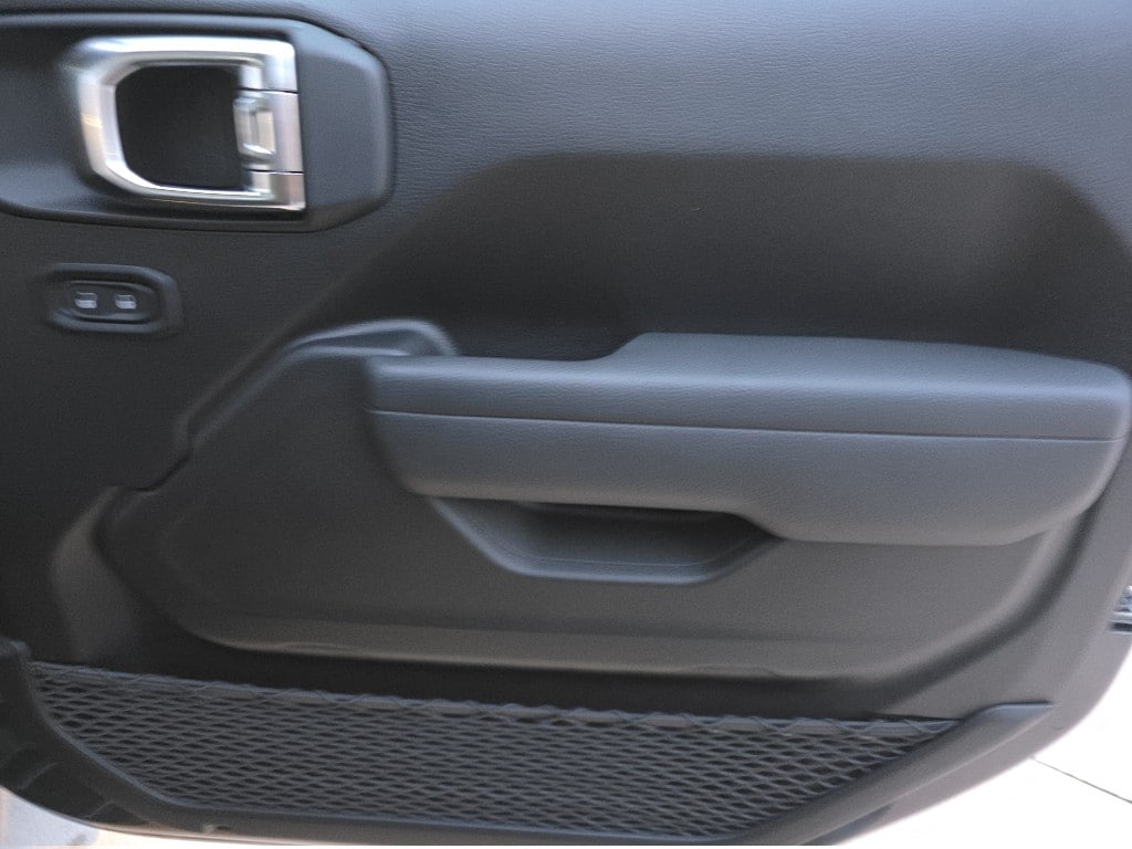2026 Jeep Wrangler 2-Door Sport - Photo 18