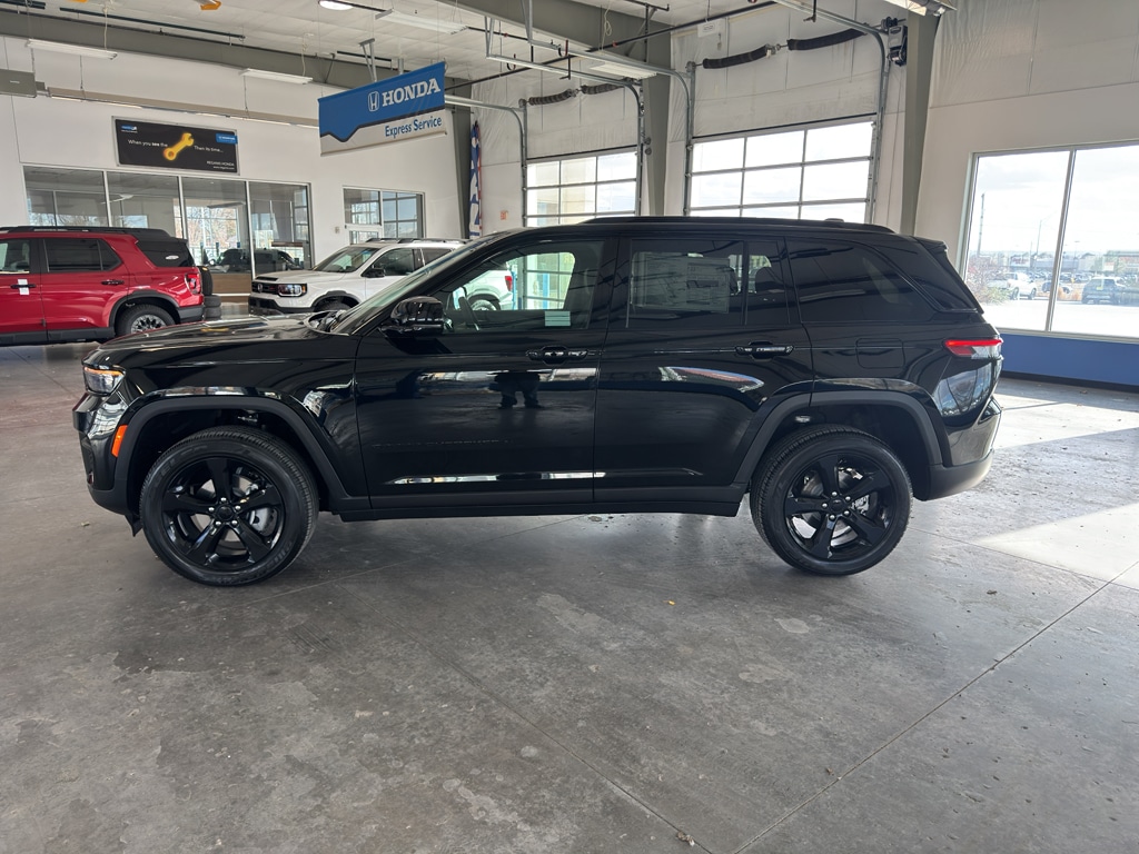 New 2025 Jeep Grand Cherokee ALTITUDE X 4X4 Sport Utility
