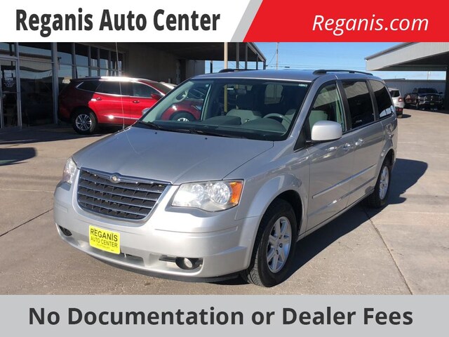 chrysler town and country 2010 touring