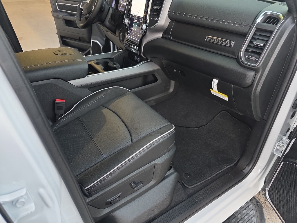 2026 RAM 2500 Laramie - Photo 20